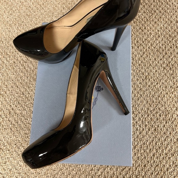 PRADA Black Patent Leather Almond Toe Pumps Size 41 - Picture 7 of 7
